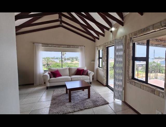 3 BEDROOM HOUSE FOR SALE IN COUNTRY CLUB